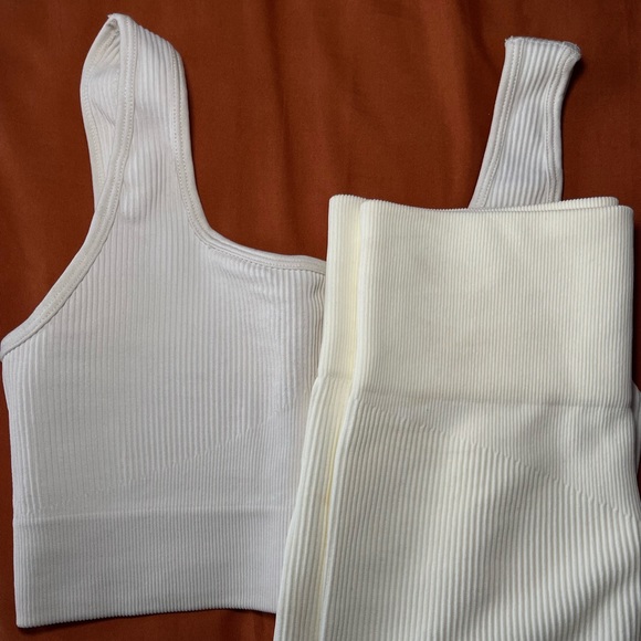 Ribbed seamless two piece set - Picture 4 of 4